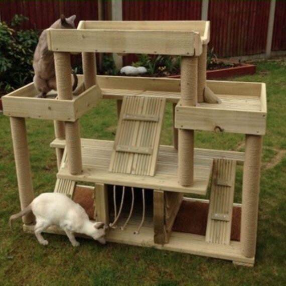 Outdoor Cat Trees UK LOWEST PRICES GUARANTEED FREE DELIVERY