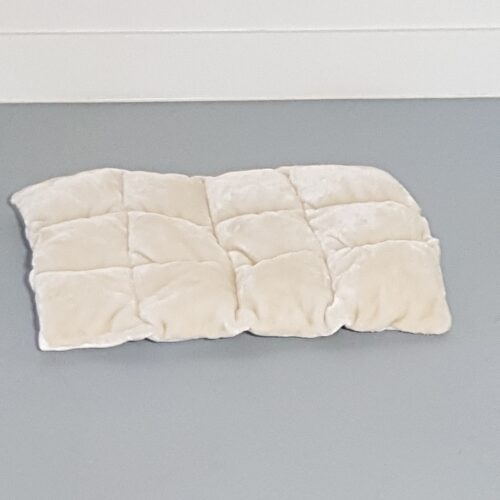 Bold Paw Top Pillow (Cream)