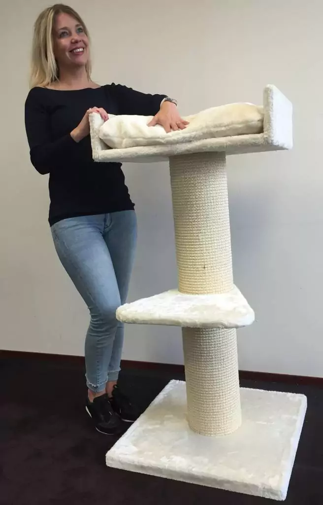 Maine Coon Lounge Cat Tree (Creme)